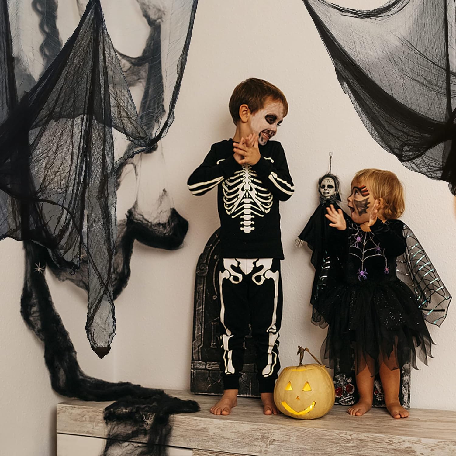 Halloween Griezeldoek Zwart 2x5 m